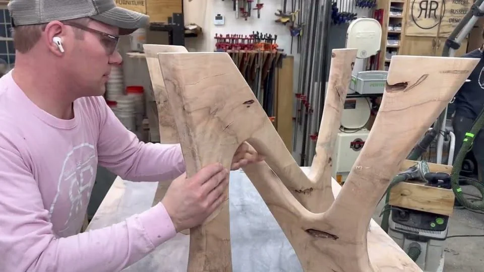 Still from the film “Making an Infinity pedestal table”.